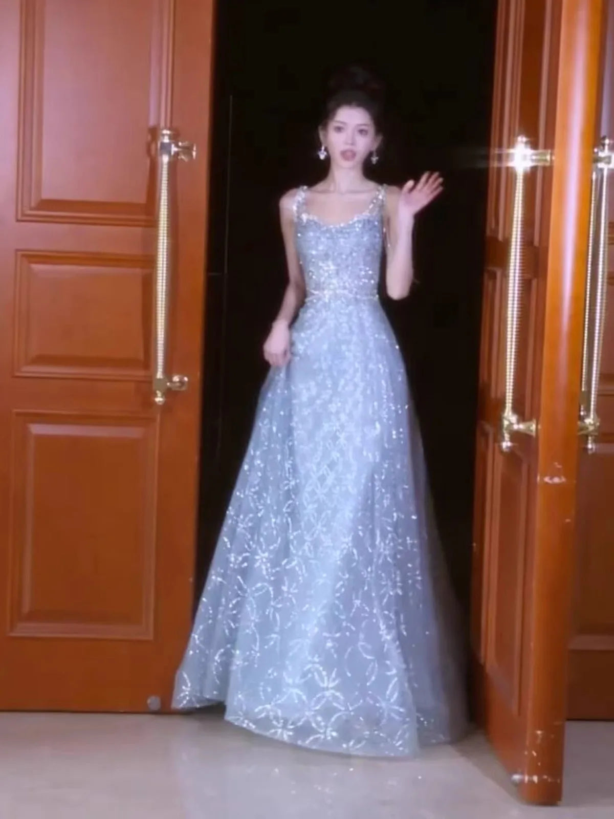 Stunning Bridal Gown Women's Fashion Evening Dress Graduation Engagement Party Heavy Embroidery Beautiful Elegant New Bride D...