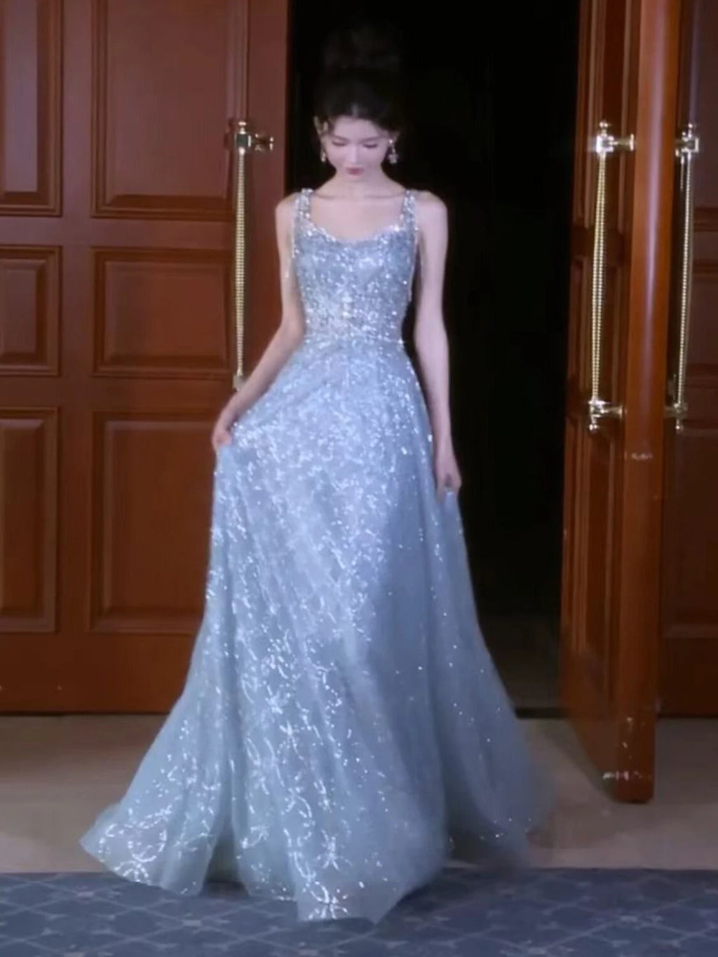 Stunning Bridal Gown Women's Fashion Evening Dress Graduation Engagement Party Heavy Embroidery Beautiful Elegant New Bride D...