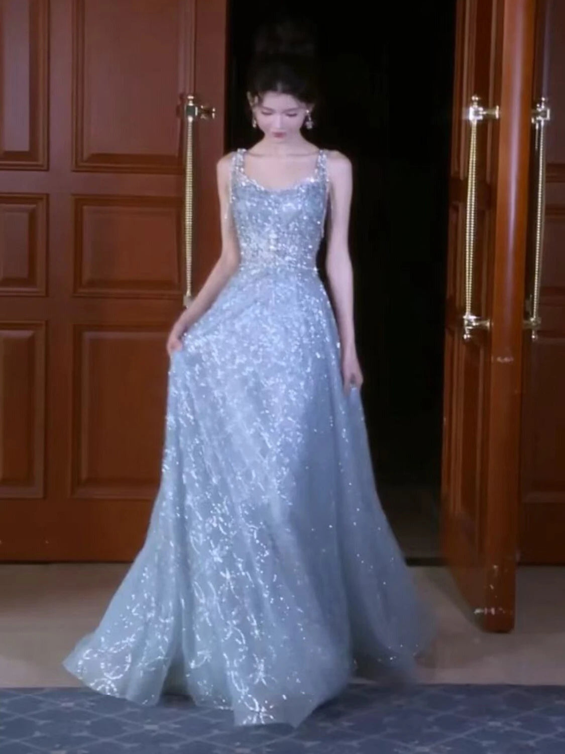Stunning Bridal Gown Women's Fashion Evening Dress Graduation Engagement Party Heavy Embroidery Beautiful Elegant New Bride D...