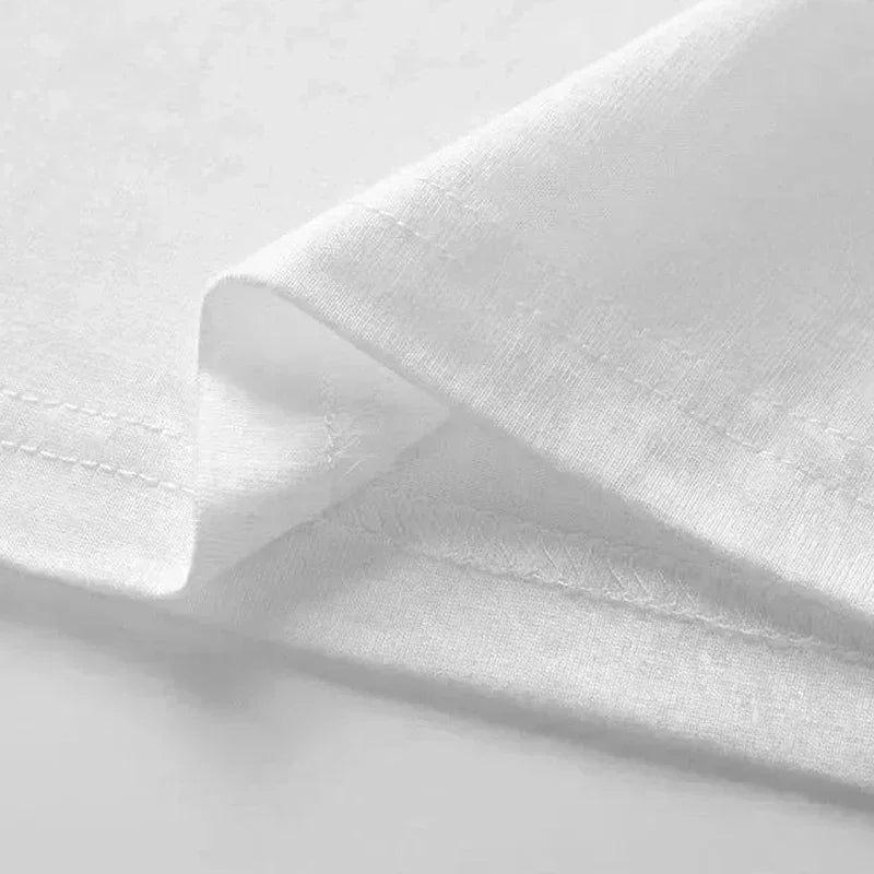 New short-sleeved T-shirt made of 100% pure cotton, suitable for both men and women. It is a summer style, loose and casual.