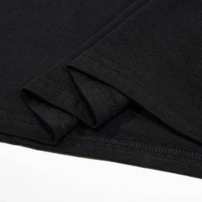 New short-sleeved T-shirt made of 100% pure cotton, suitable for both men and women. It is a summer style, loose and casual.
