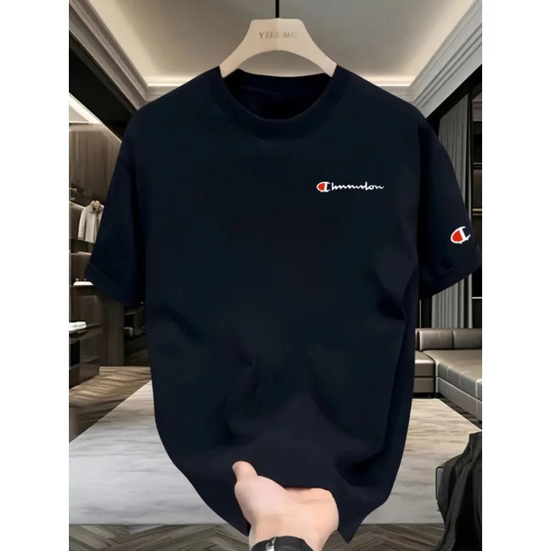 New short-sleeved T-shirt made of 100% pure cotton, suitable for both men and women. It is a summer style, loose and casual.